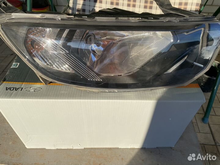 Продам фару лада granta