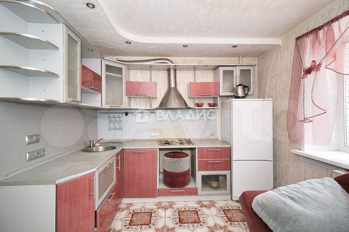 2-к. квартира, 57 м², 4/9 эт.