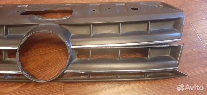 Решетка радиатора WV Amarok