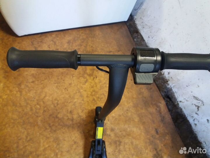 Электросамокат kugoo