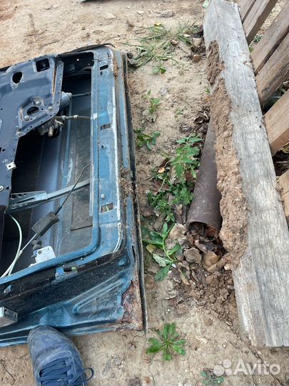 Дверь передняя левая audi 80 b4