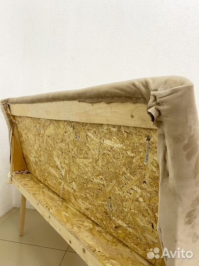 Диван интерьерный