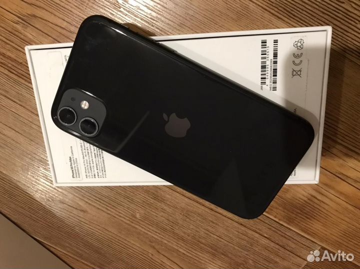 Телефон iPhone 11