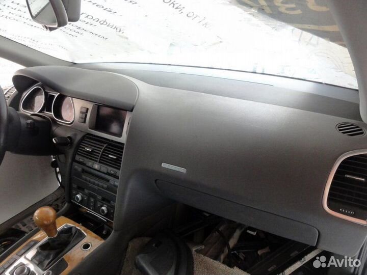 Торпедо Audi Q7 4L 4.2 BAR 2008