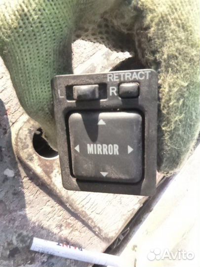 Блок управления зеркалами Toyota Land Cruiser