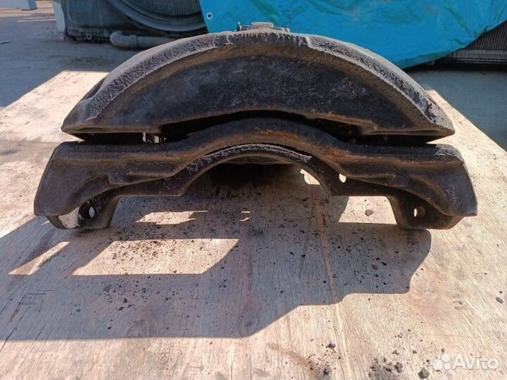 Суппорт тормозной правый Man Tgx