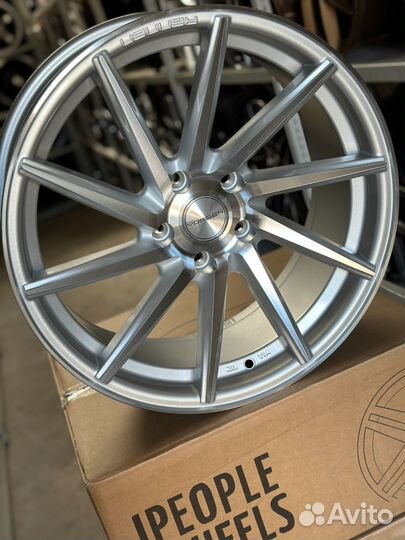 Диски Vossen CVT r18 8j ET+35 5*114.3