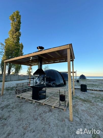 Беседка на берегу моря с BBQ