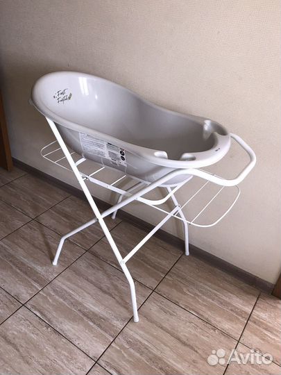 Подставка под ванну и ванна детская