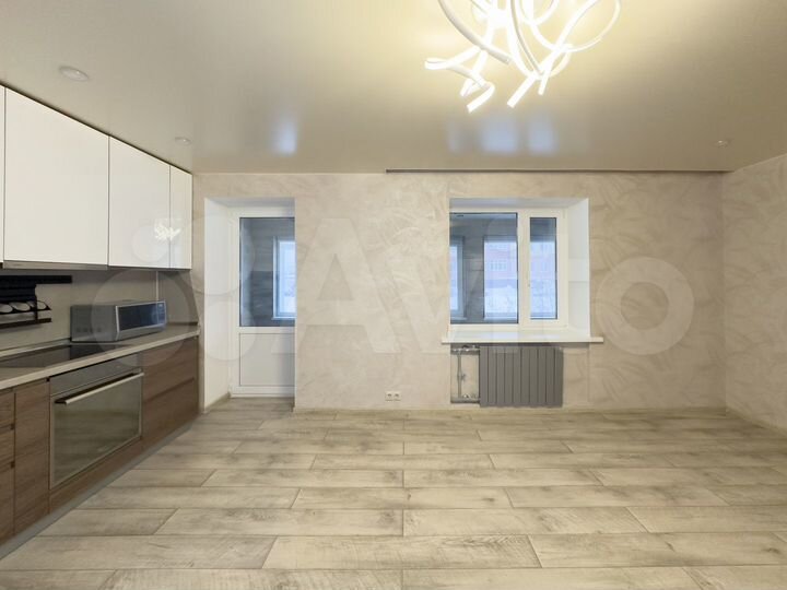 3-к. квартира, 71 м², 1/3 эт.