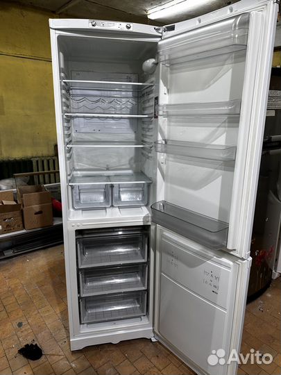Холодильник hotpoint ariston в отл сост