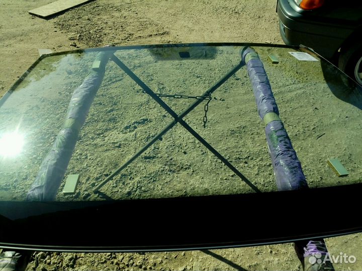 Лобовое стекло на Renault logan 2