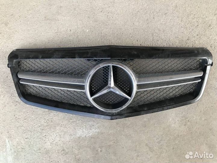 Решетка радиатора Мерседес Mercedes W212