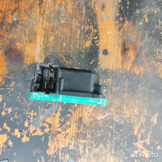 Активатор центрального замка водительской двери