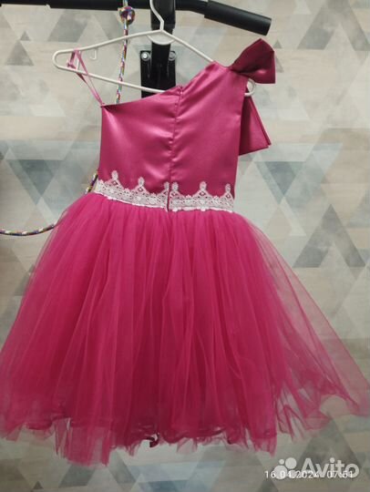 Нарядное платье для девочки