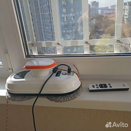 Робот мойщик окон