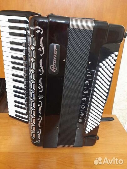 Аккордеон концертный,фабрики Юпитер,41/120