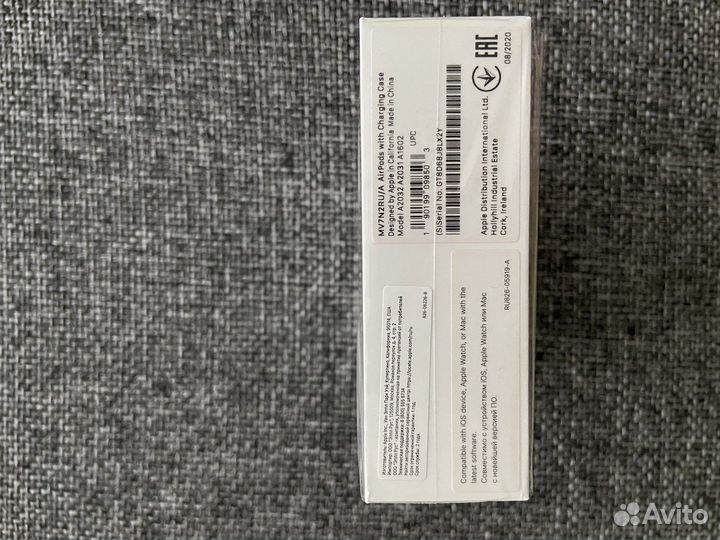 Коробка от AirPods