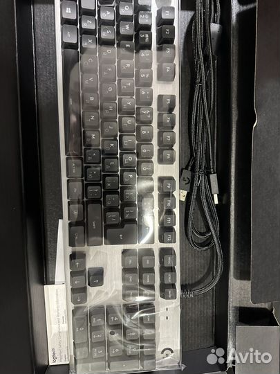 Игровая клавиатура logitech