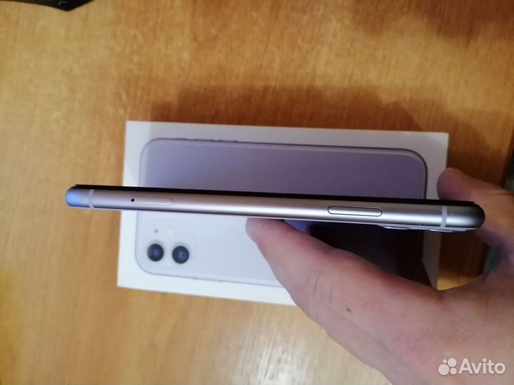 iPhone 11, 64 ГБ