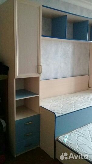 Кровать двухярусная выдвижная со шкафами