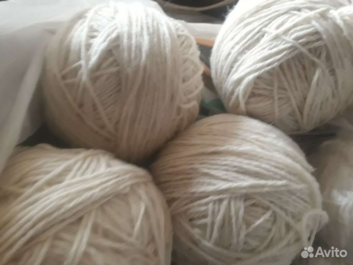 Пряжа с овечьей шерсти