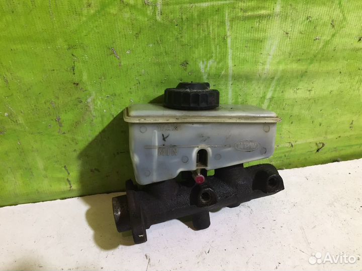 Гтц бачок омывателя с моторчиком Kia Sportage 1