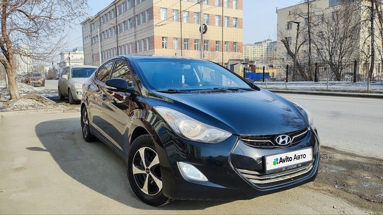 Hyundai Elantra: фото владельца