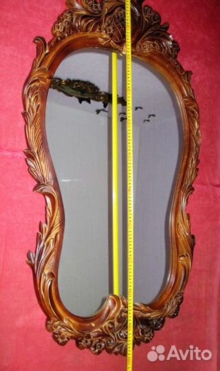 Старая фигурная массивная рама 120*65 см