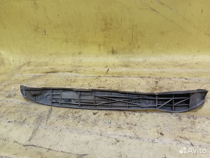 Пыльник переднего правого крыла Toyota RAV 4 2006