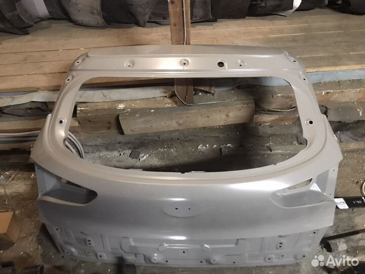 Дверь багажника на Хундай Туссон 15(73700D7010)