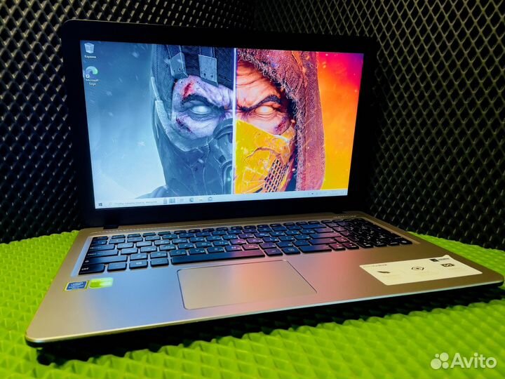 Ноутбук Asus 4Ядра/4Gb/MX110 2Gb