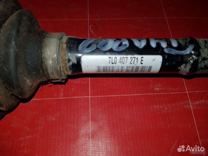 Кулак поворотный передний Volkswagen Touareg