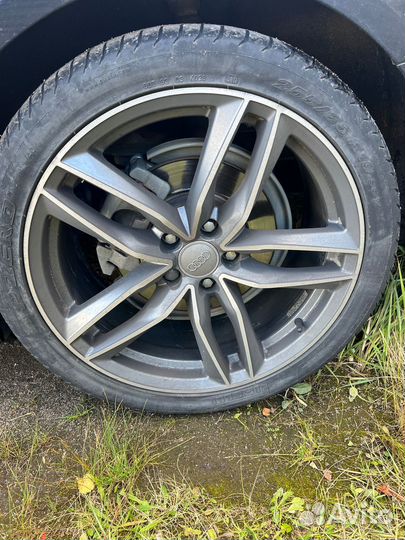 Колеса в сборе на Ауди А4 летние