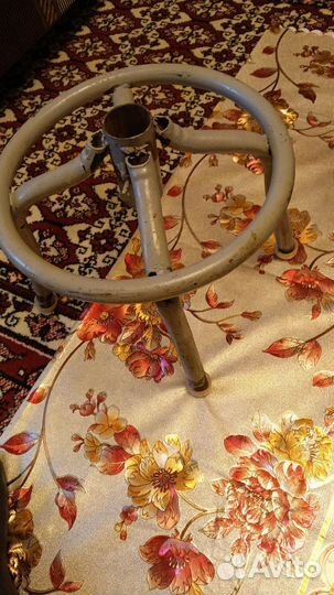 Подставка под ёлку