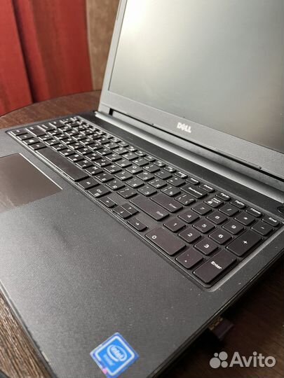 Ноутбук dell inspiron 15