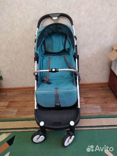 Детская прогулочная коляска