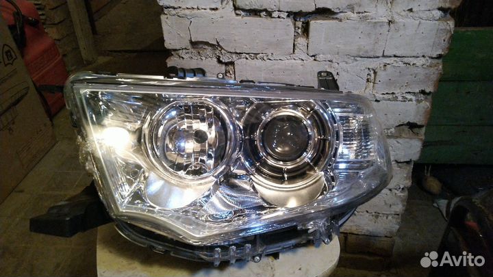 Фары на мицубиси паджеро спорт и л 200