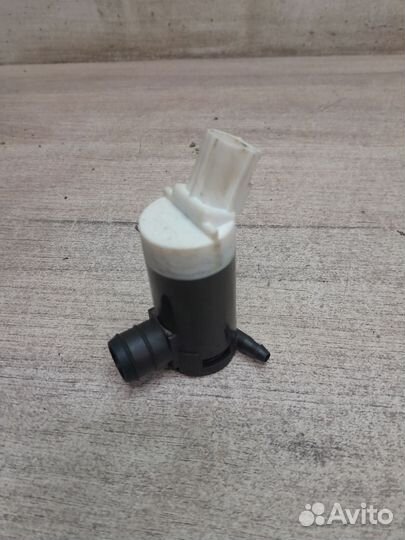 Насос омывателя лобового стекла Mazda Tribute I (2