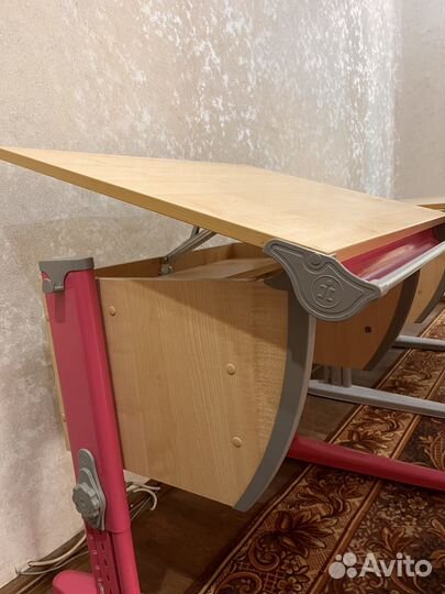 Растущая парта для школьника со стулом