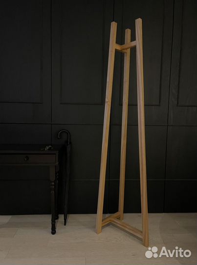 Вешалка напольная деревянная дизайнерская
