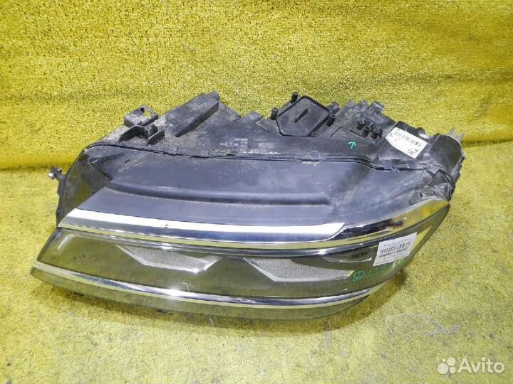 Фара левая Volkswagen Tiguan