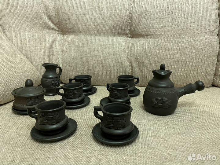 Кофейный сервиз из черной глины