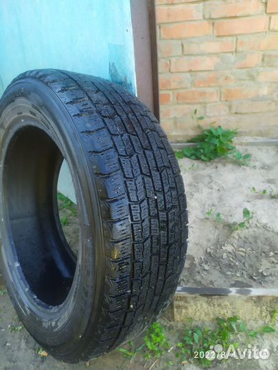 Goodyear HydraGrip 215/60 R17