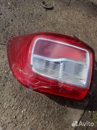 Фонарь задний левый рено логан 2