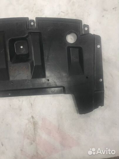 Защита двигателя передняя Mitsubishi Colt Z32A