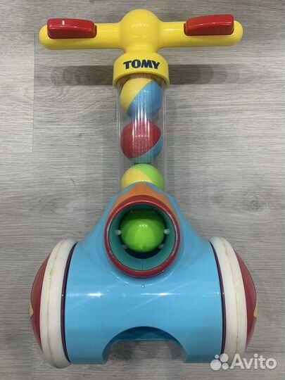 Каталка стрелялка с шариками