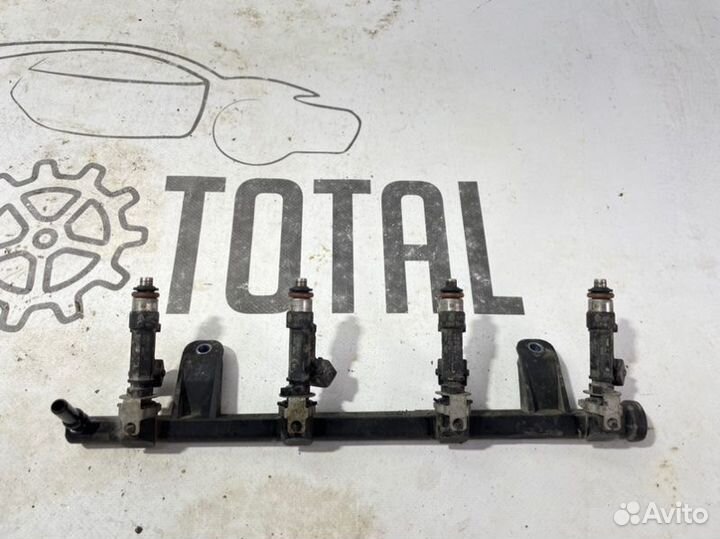 Рампа с форсунками Renault Logan 2 K4MA812 2016