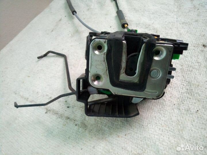 Замок двери передний левый Kia Rio 3 2011-2015