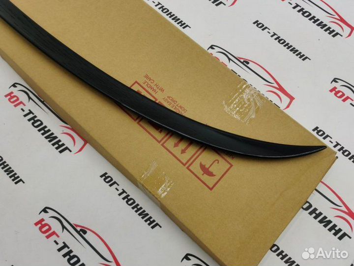 Новый спойлер на крышку багажника 3 series e90 Bmw